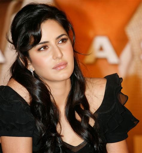 katrina kaif hot videos|25 Best Katrina Kaif Movies and Where To Stream。